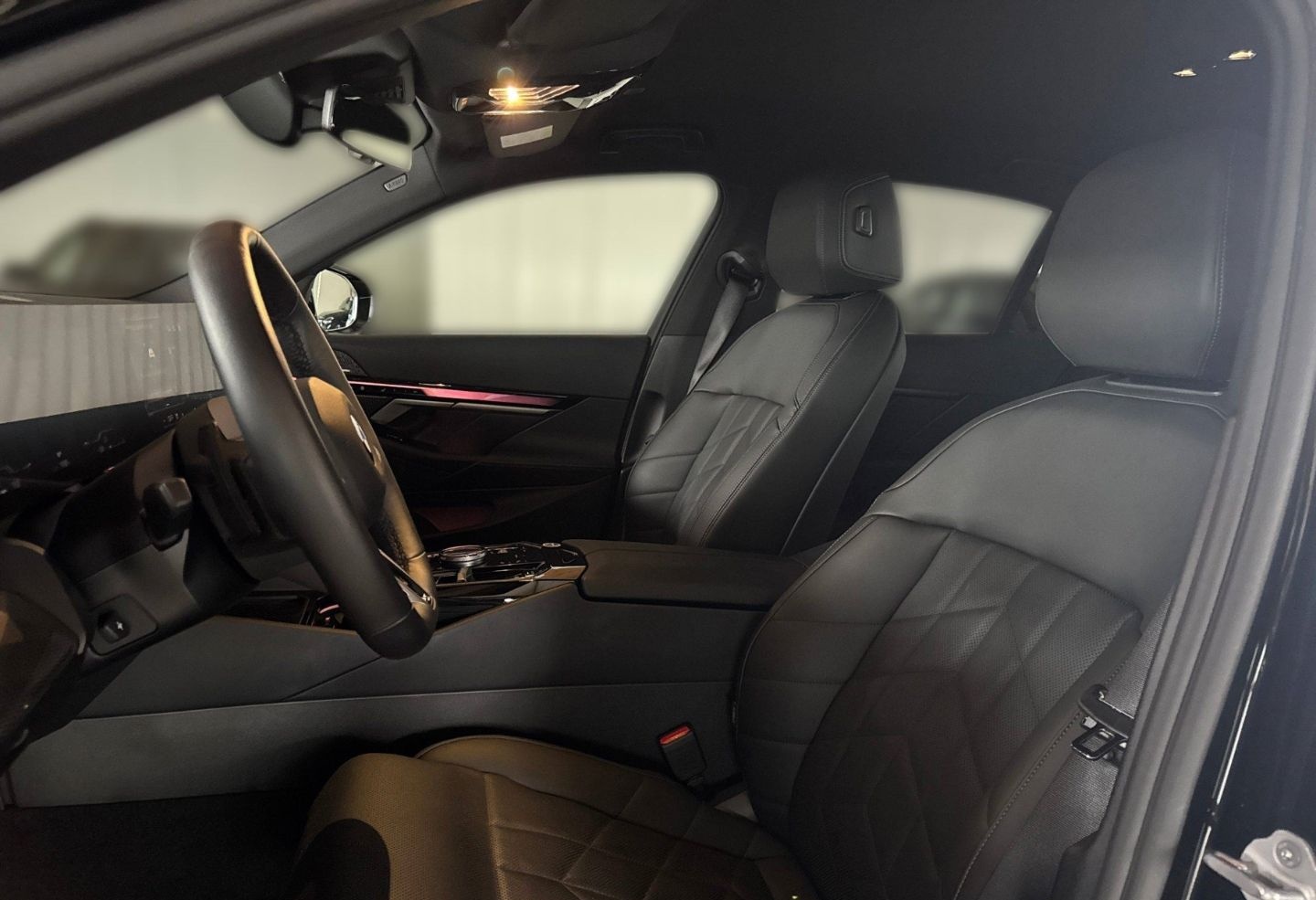 BMW 520 d M Sport Adap.LED Head-Up HK LR-Hzg. RFK foto 6
