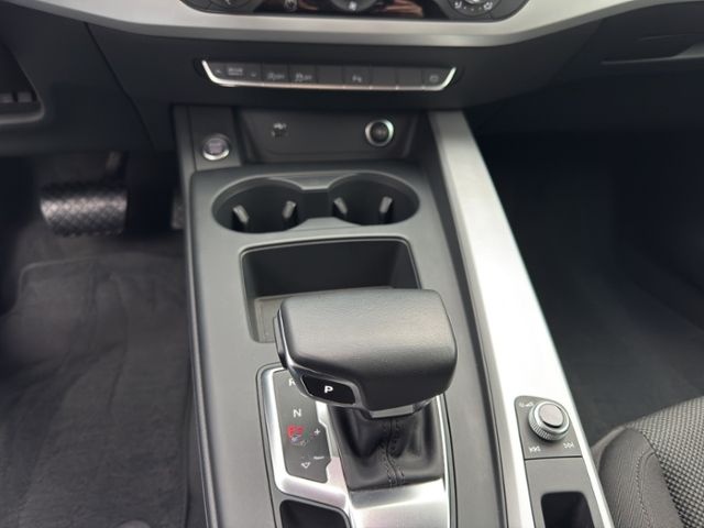 Audi A4 Avant 40 TDI S line Competition Edition AHK foto 14