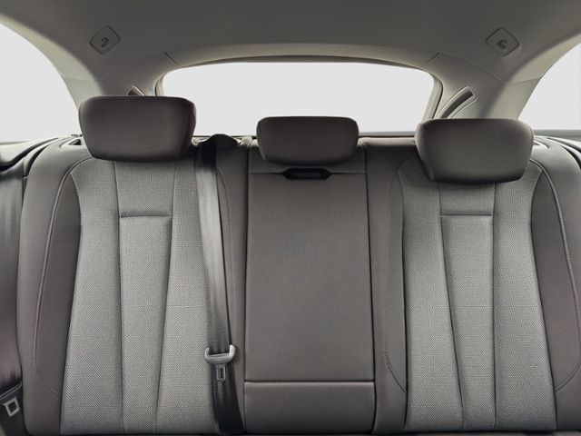 Audi A4 Avant 40 TDI S line Competition Edition AHK foto 25