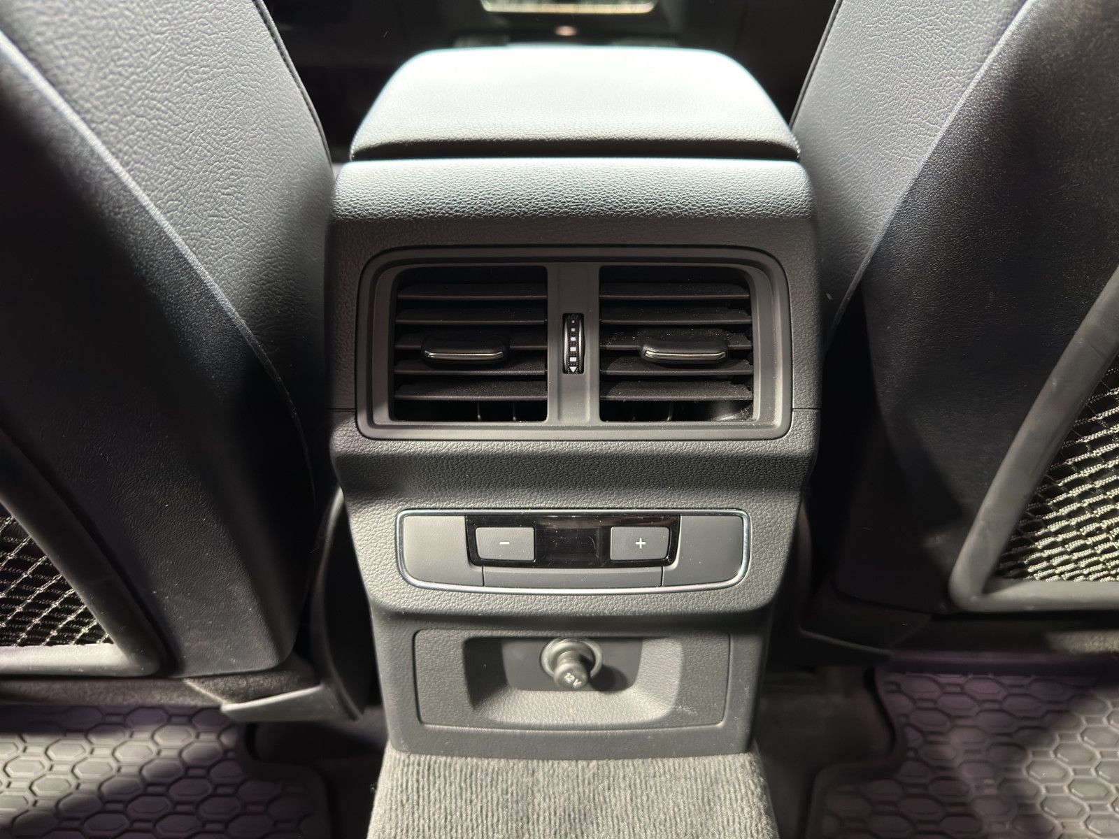 Audi Q5 45 TDI quattro design / VIRTUAL / ACC / CAM foto 15