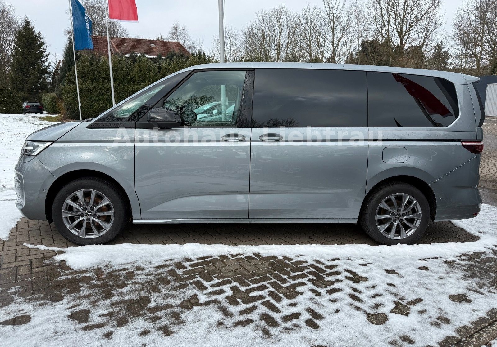 Volkswagen T7 Multivan 2.0 TDI Life lang DSG 7-Sitzer foto 6