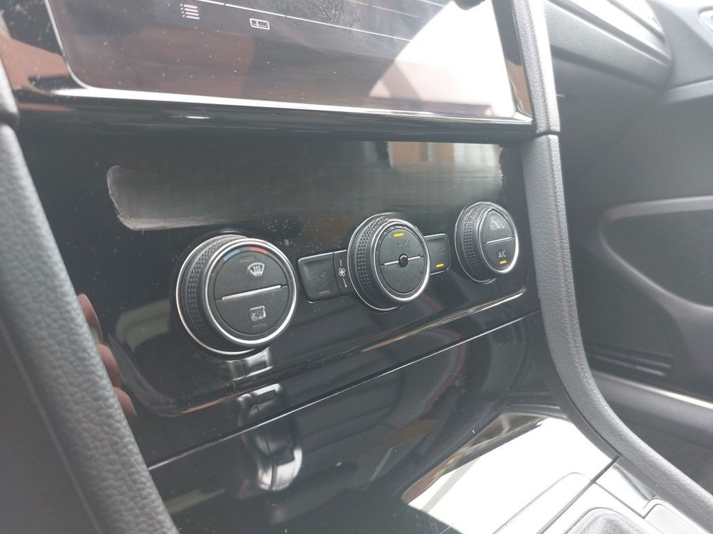 Volkswagen Golf GTI DSG PANO Leder REMUS MAM Felgen SHZ PDC foto 17
