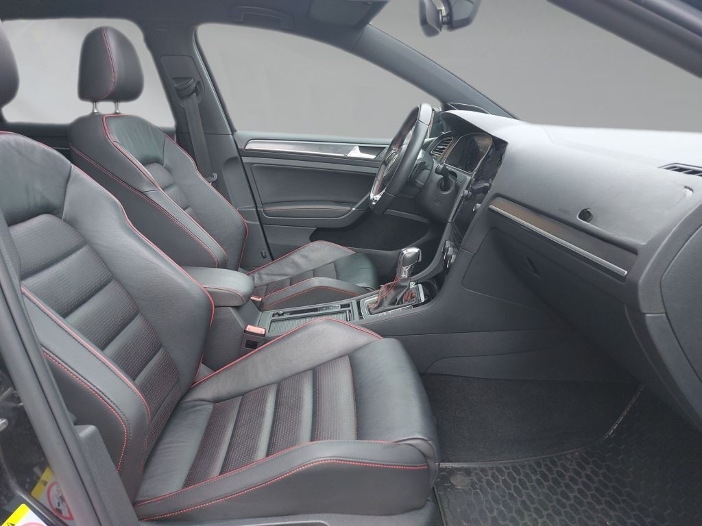 Volkswagen Golf GTI DSG PANO Leder REMUS MAM Felgen SHZ PDC foto 4