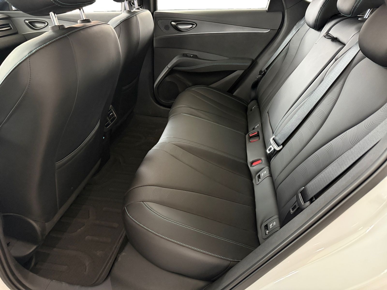 BYD Seal 6 DM-i Touring Boost foto 9