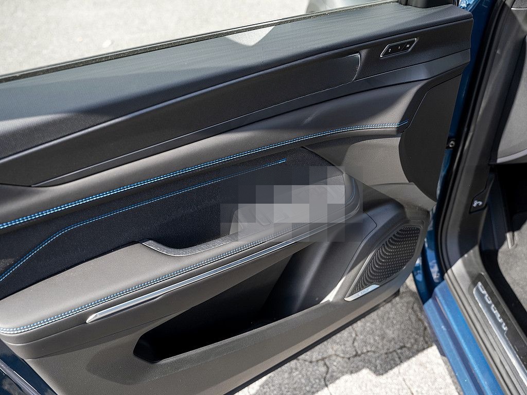 Lynk&Co 01 PHEV ACC PANORAMADACH AHK foto 19