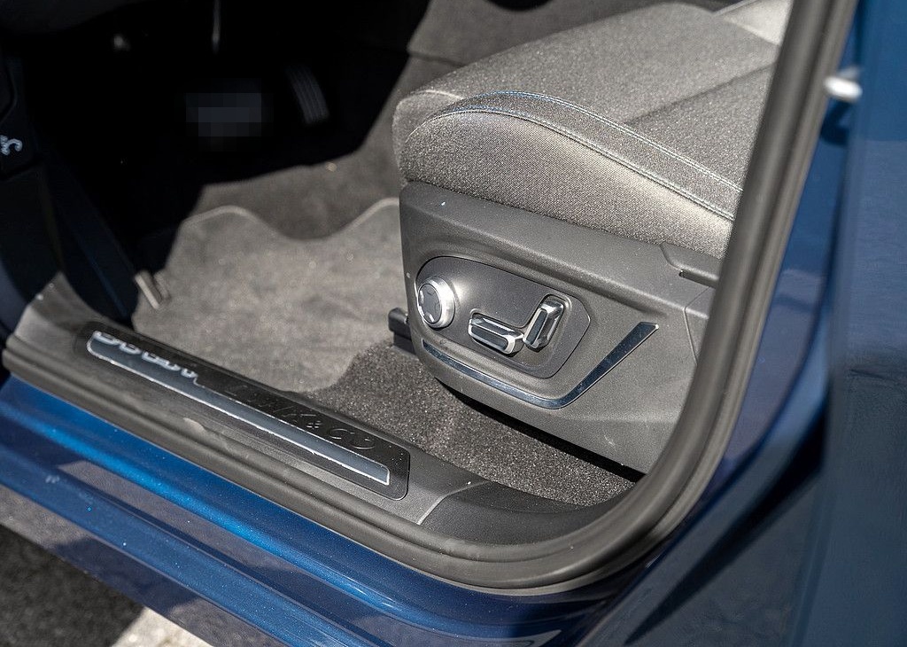 Lynk&Co 01 PHEV ACC PANORAMADACH AHK foto 20