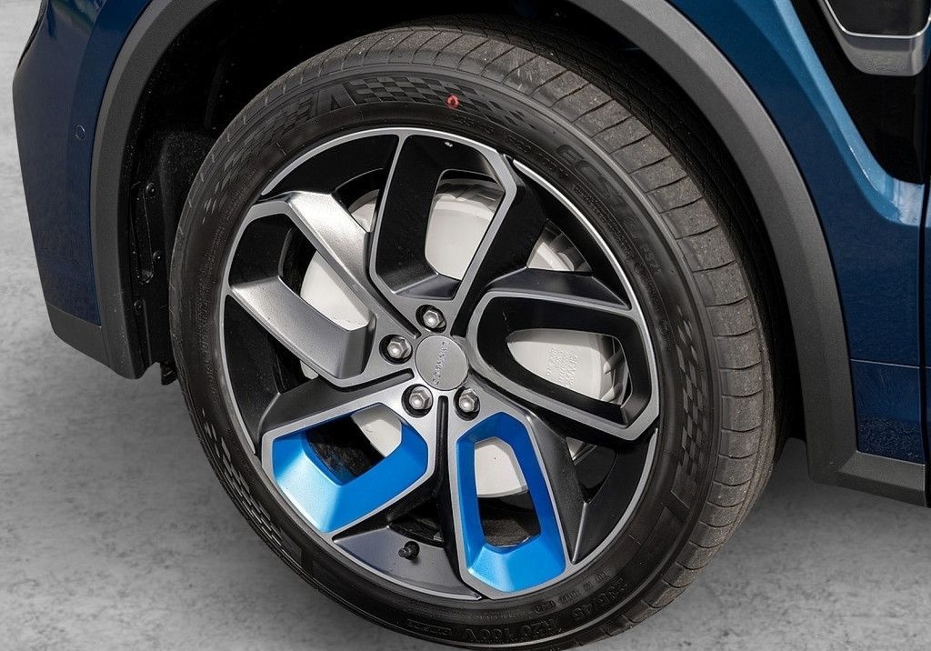 Lynk&Co 01 PHEV ACC PANORAMADACH AHK foto 6