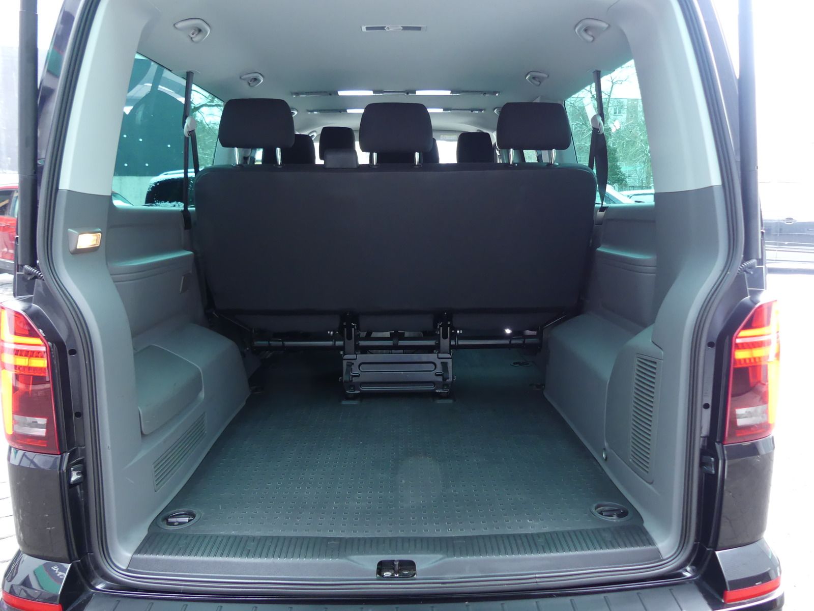 Volkswagen T6.1 Caravelle 2.0 TDi DSG Lang LED/DIGI/ACC/2xS foto 21