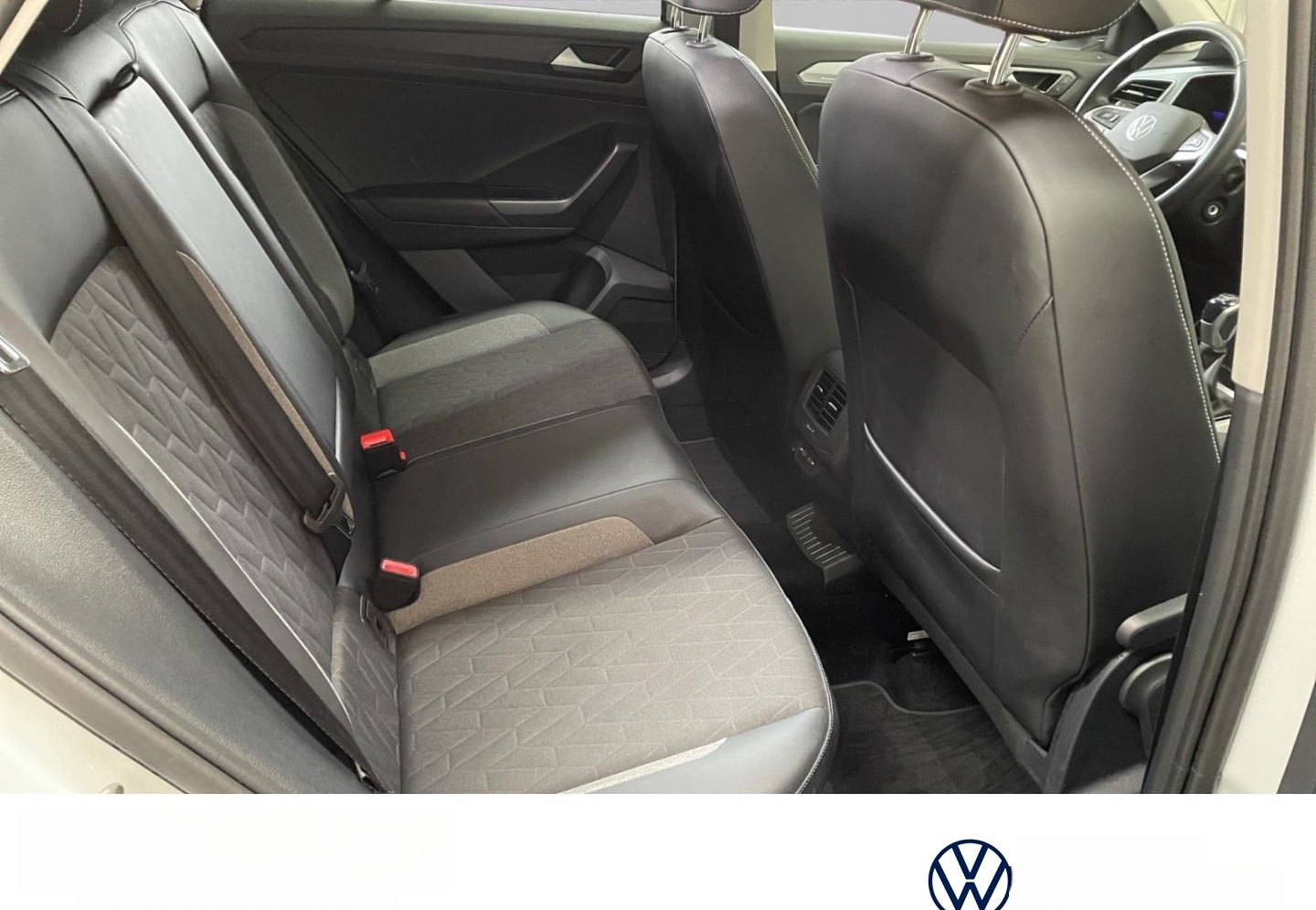 Volkswagen T-Roc 1.0 TSI Goal Life LED Navi DAB Tel.-Vorb.  foto 9