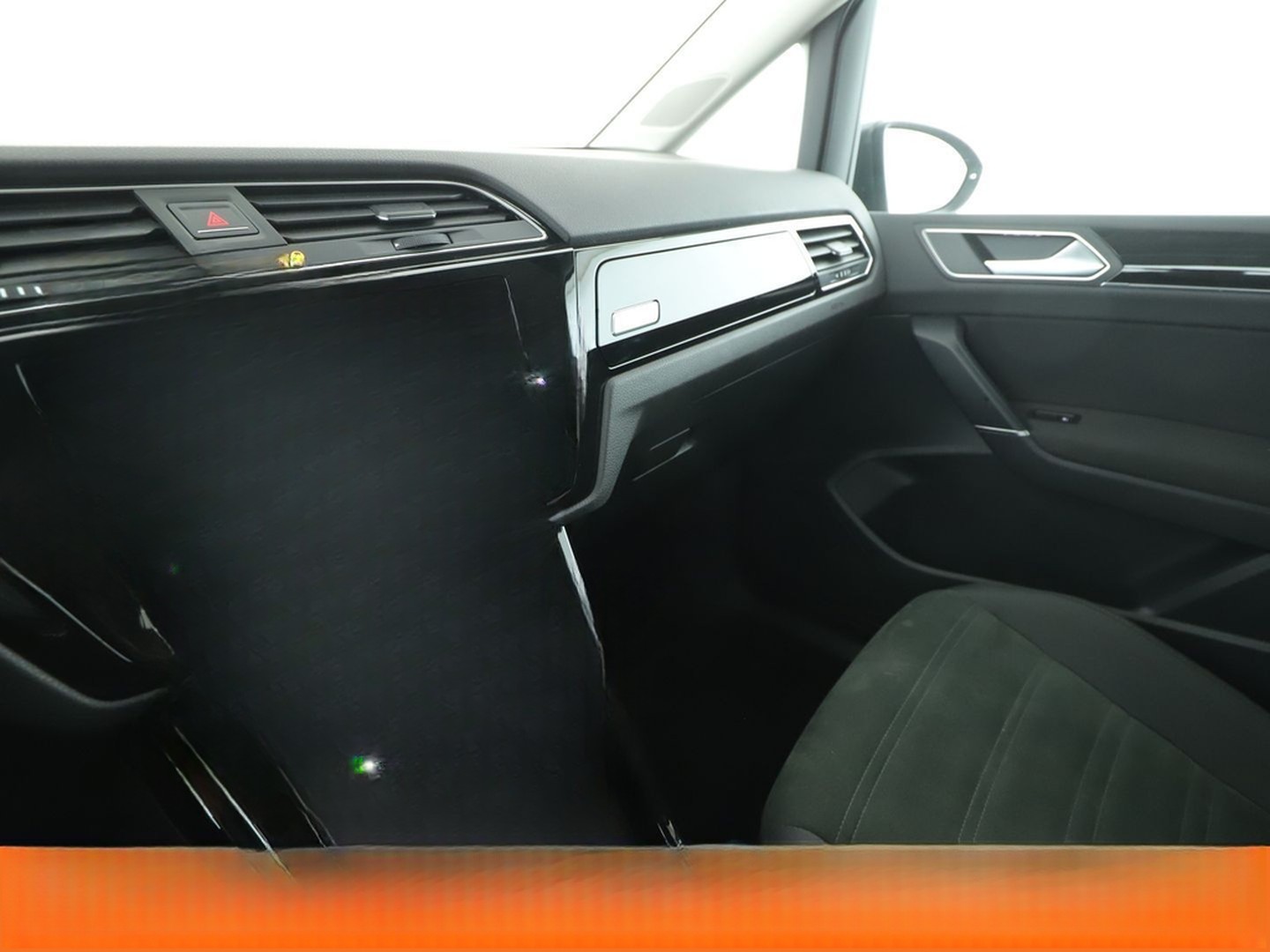 Volkswagen Touran 1.4 TSI Highline BlueMotion Tech Aut.*NAV foto 25
