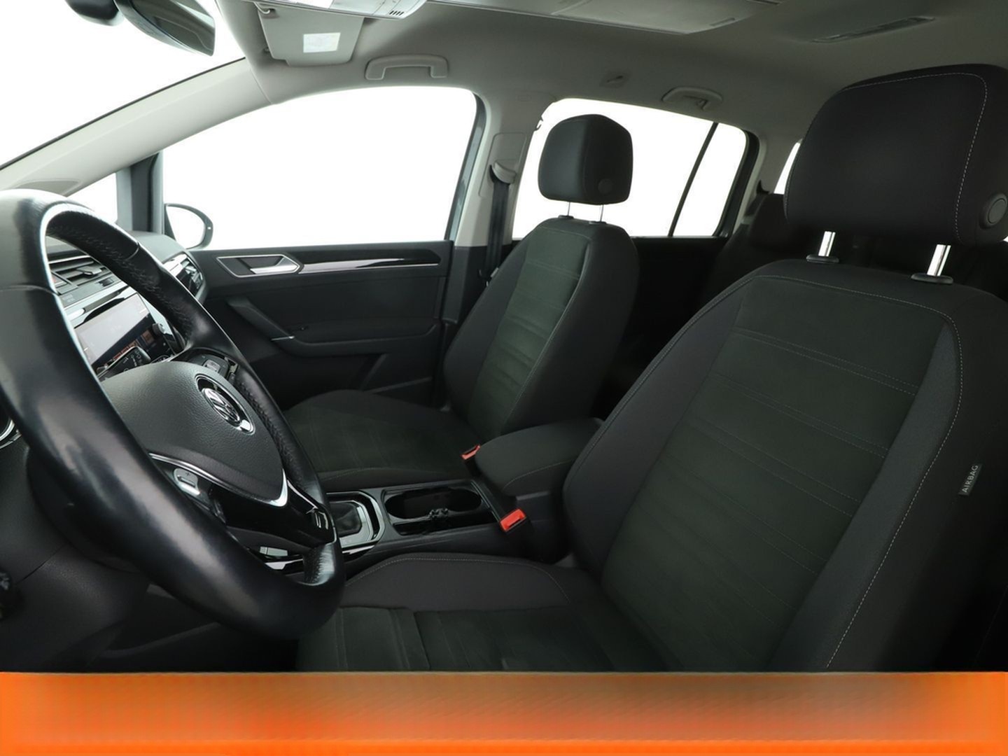 Volkswagen Touran 1.4 TSI Highline BlueMotion Tech Aut.*NAV foto 10
