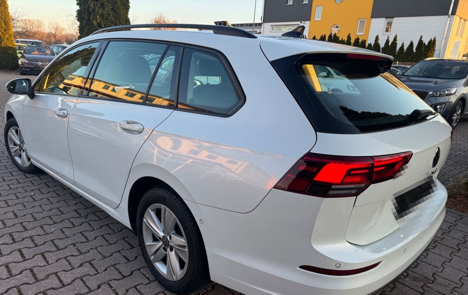 Volkswagen Golf VIII Variant Life eTSI-Mildhybrid AUTOMATIK foto 7