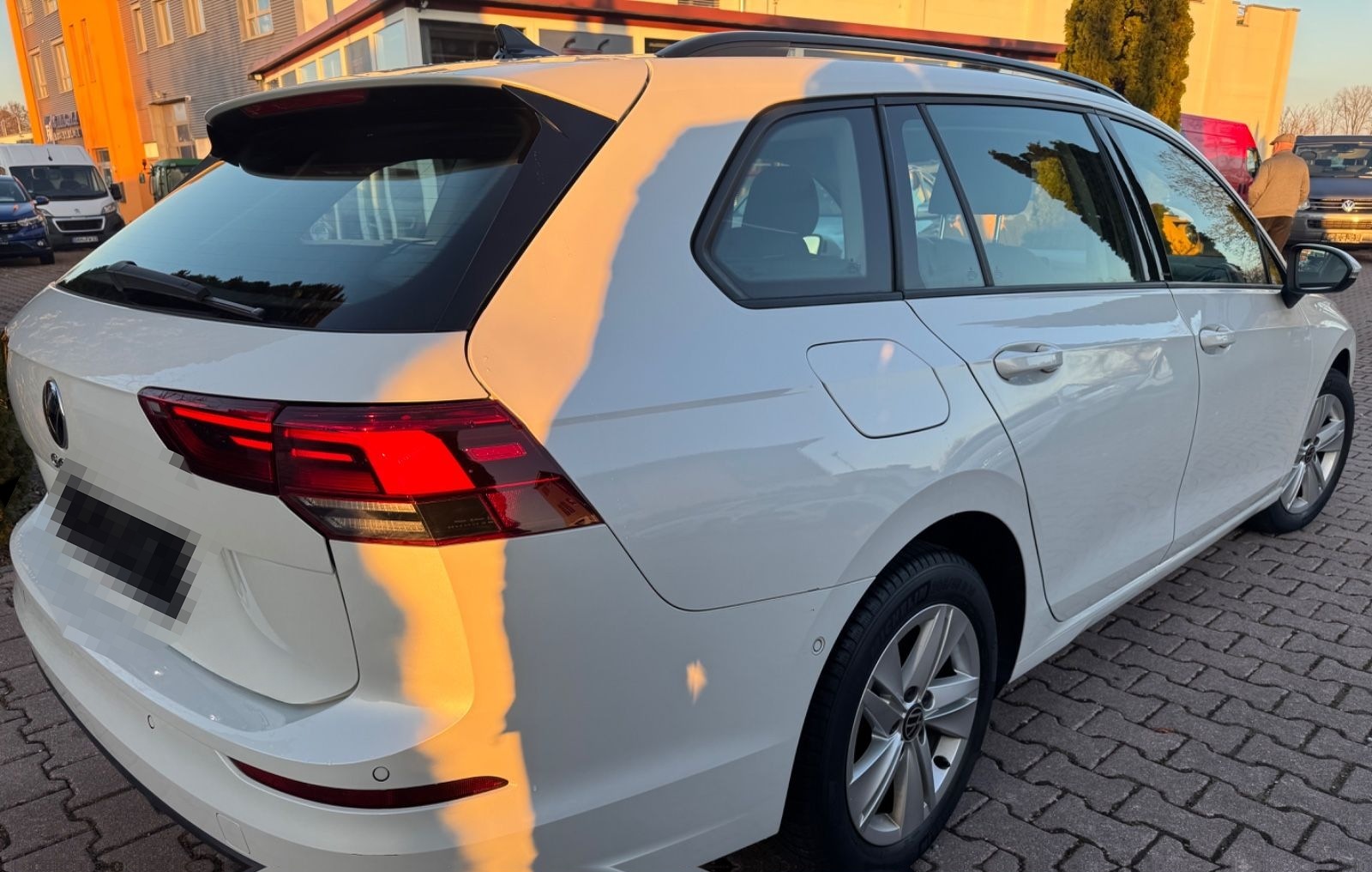 Volkswagen Golf VIII Variant Life eTSI-Mildhybrid AUTOMATIK foto 8