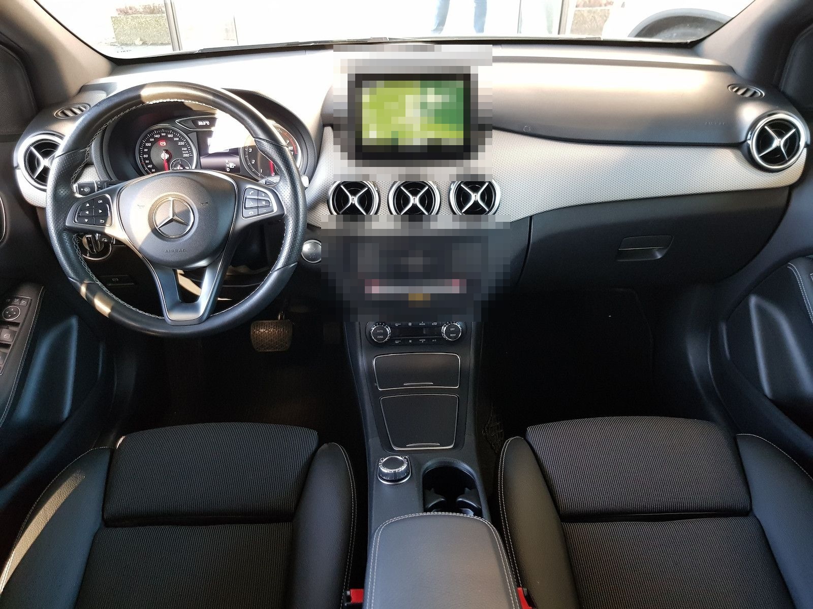 Mercedes-Benz B 200 URBAN COMAND LED DISTR TOTW KAMERA KEYLESS foto 11