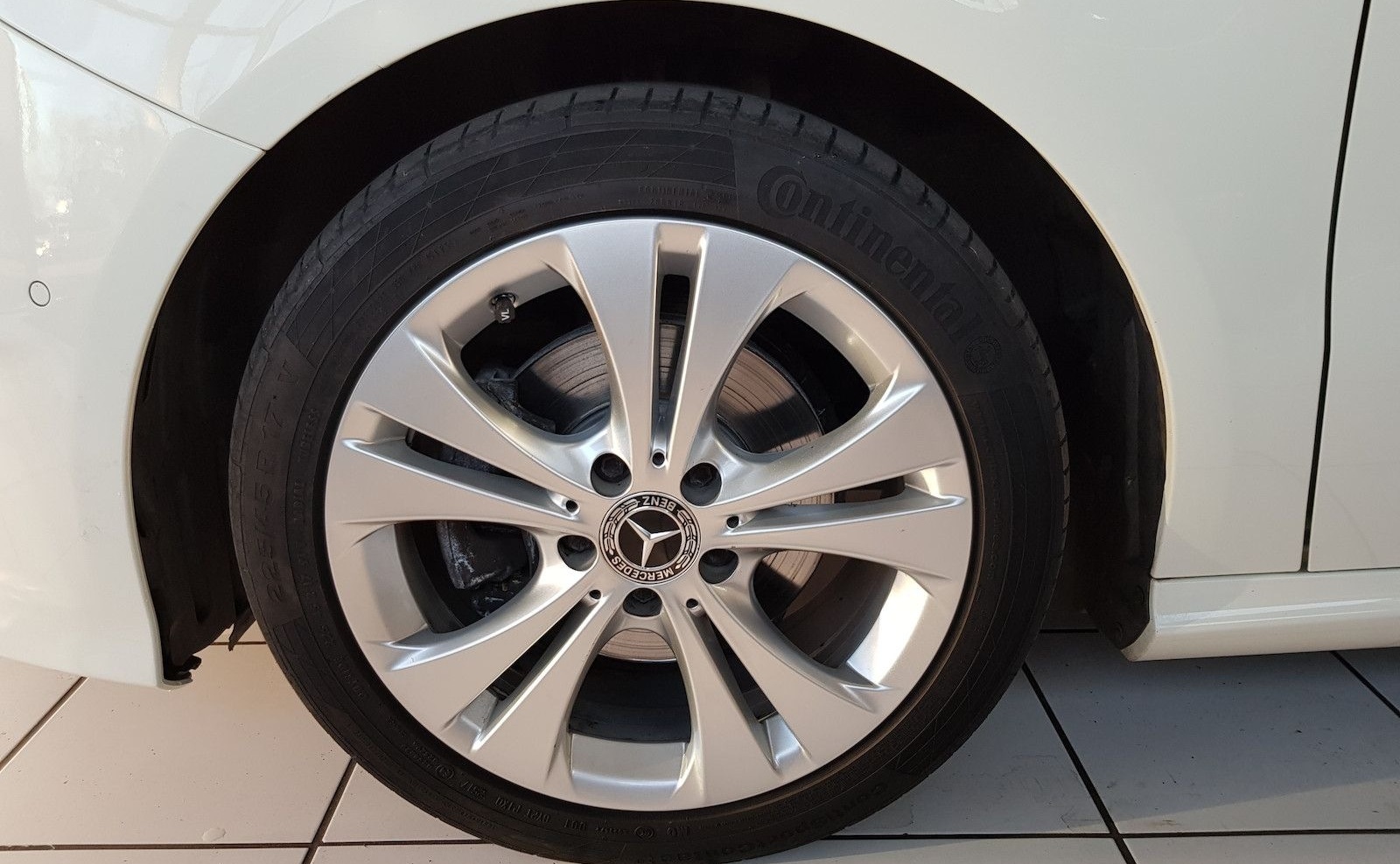 Mercedes-Benz B 200 URBAN COMAND LED DISTR TOTW KAMERA KEYLESS foto 5