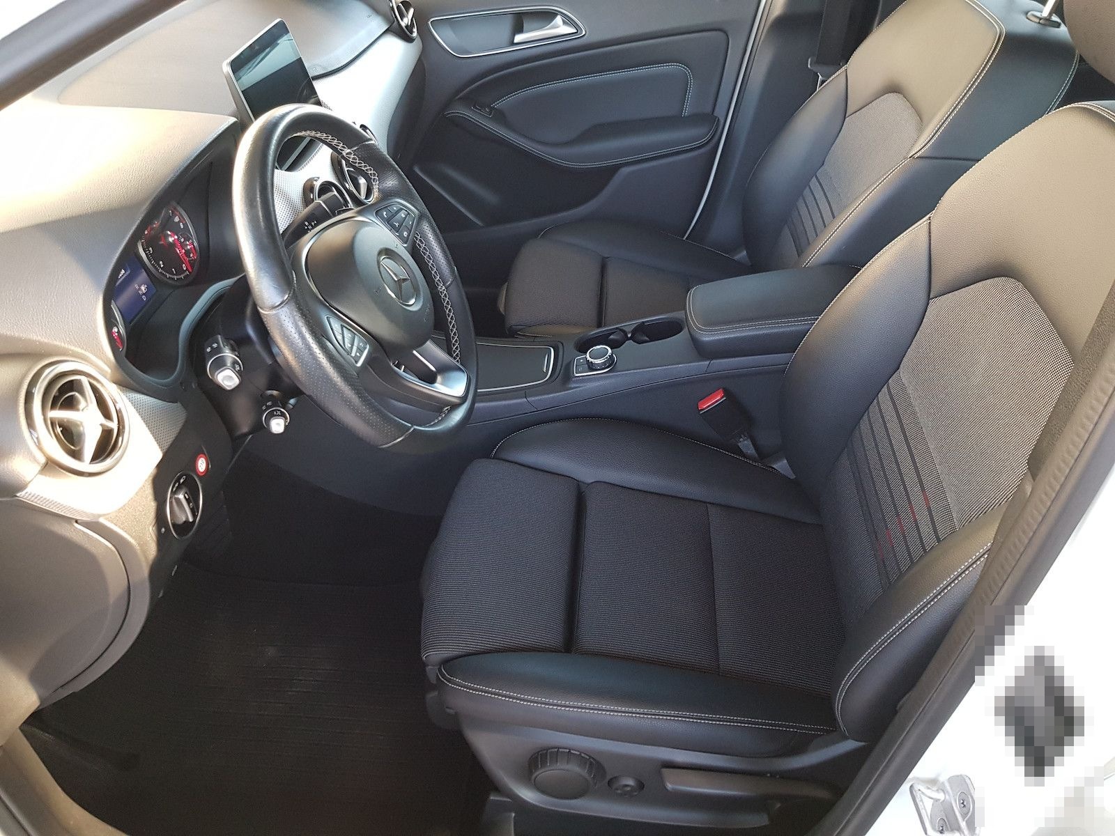 Mercedes-Benz B 200 URBAN COMAND LED DISTR TOTW KAMERA KEYLESS foto 7