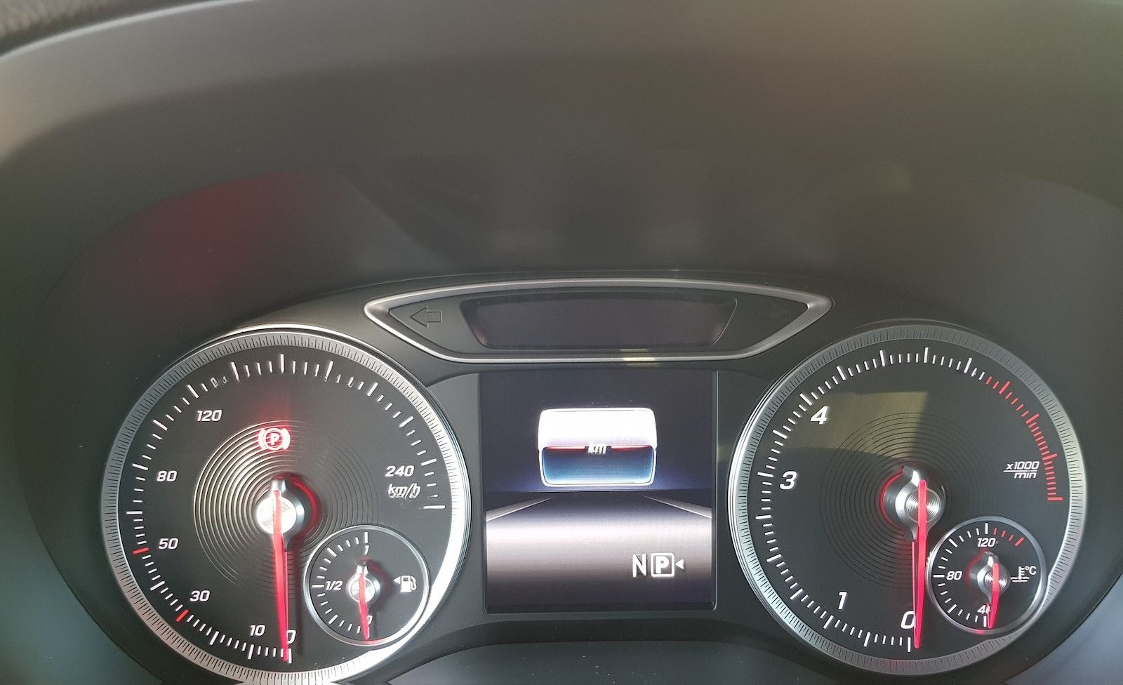 Mercedes-Benz B 200 URBAN COMAND LED DISTR TOTW KAMERA KEYLESS foto 8