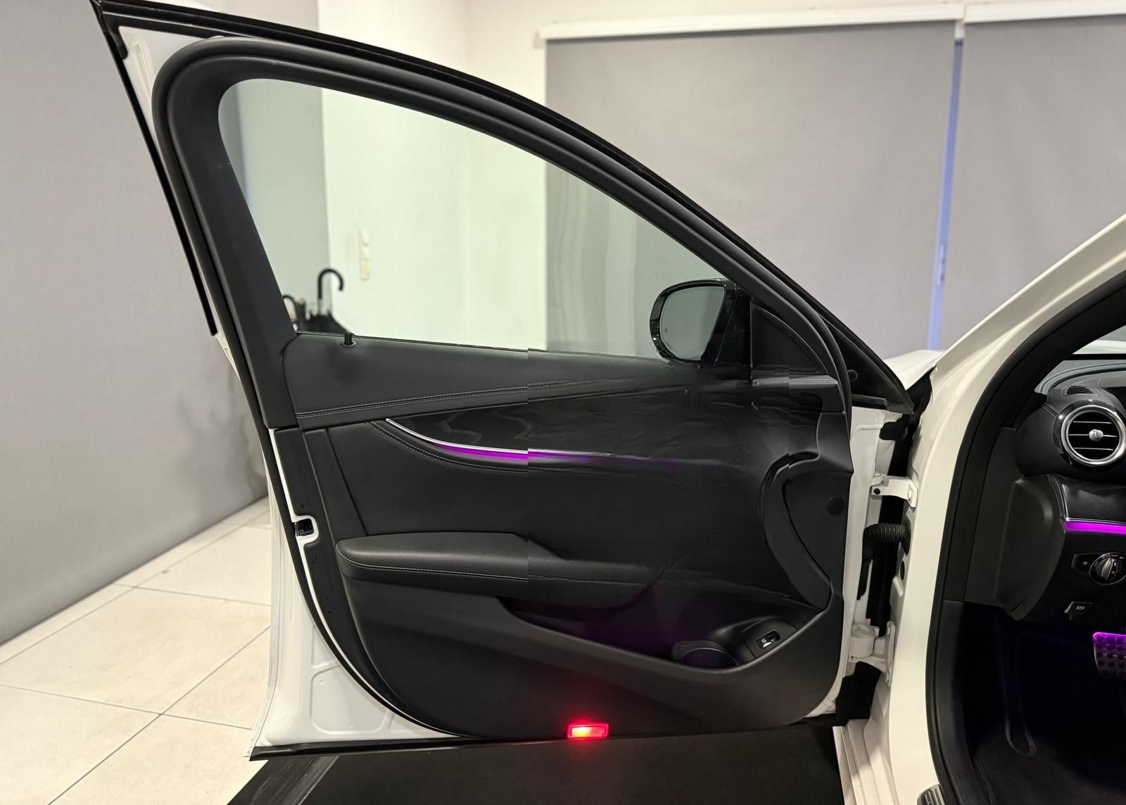 Mercedes-Benz E 300 de 9G AMG-LINE*PANO*DISTR.*AIRMATIC*MEMORY foto 13