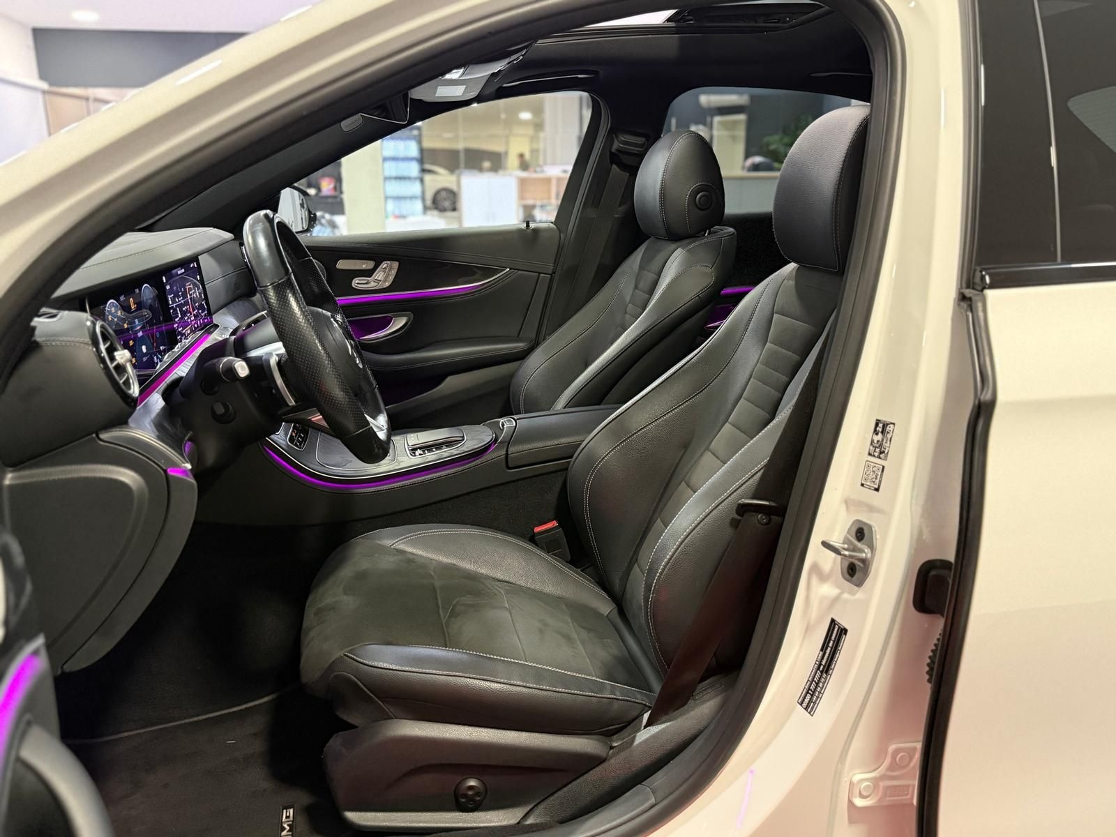 Mercedes-Benz E 300 de 9G AMG-LINE*PANO*DISTR.*AIRMATIC*MEMORY foto 16