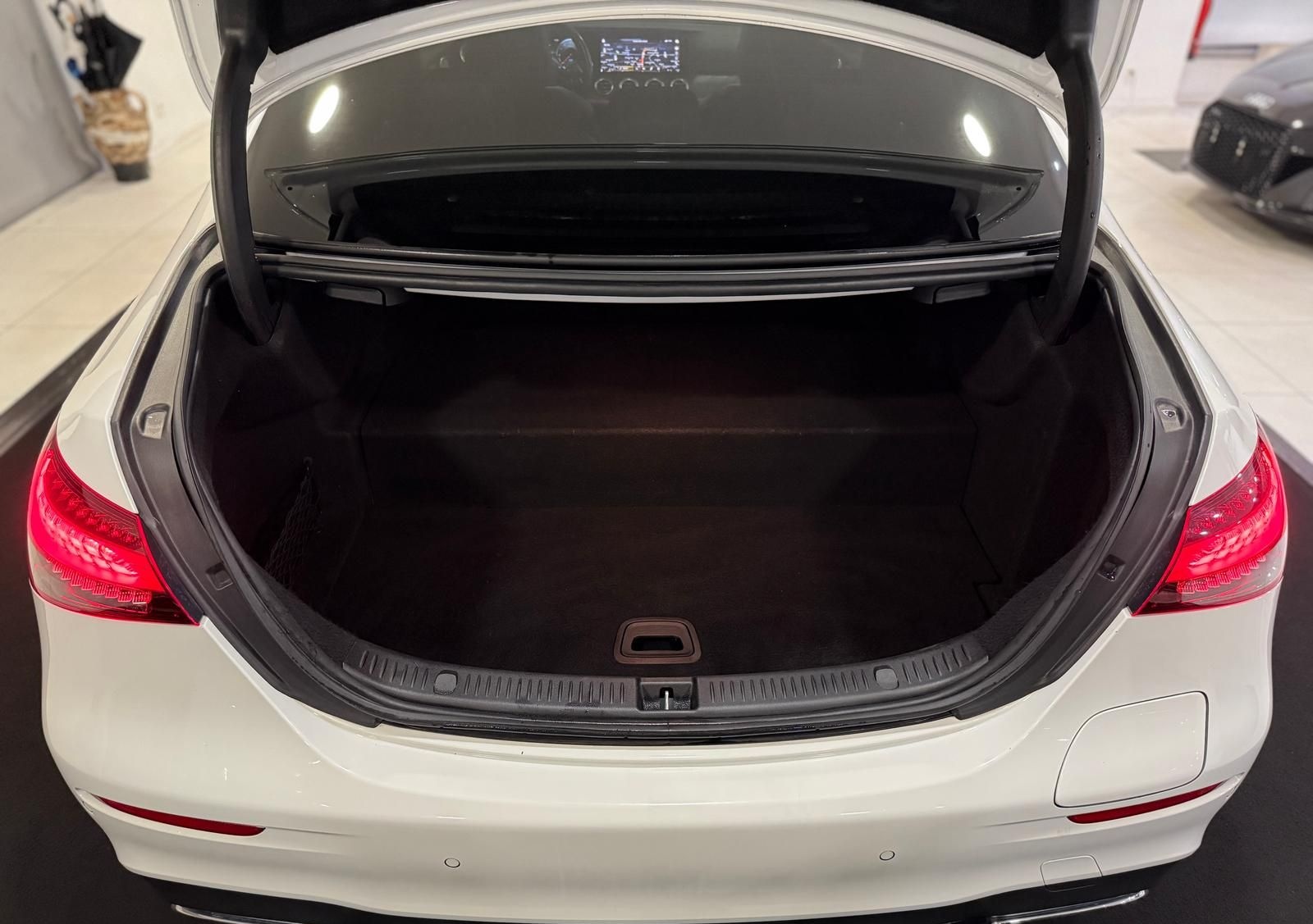 Mercedes-Benz E 300 de 9G AMG-LINE*PANO*DISTR.*AIRMATIC*MEMORY foto 22