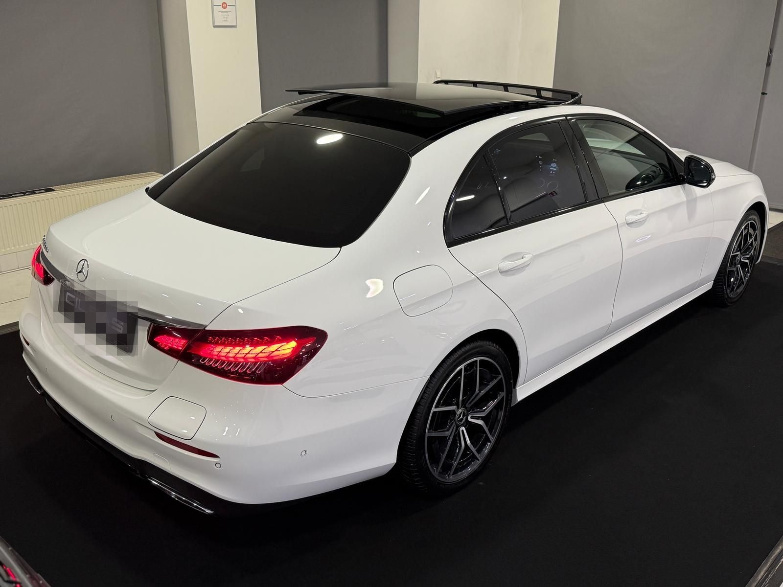 Mercedes-Benz E 300 de 9G AMG-LINE*PANO*DISTR.*AIRMATIC*MEMORY foto 6