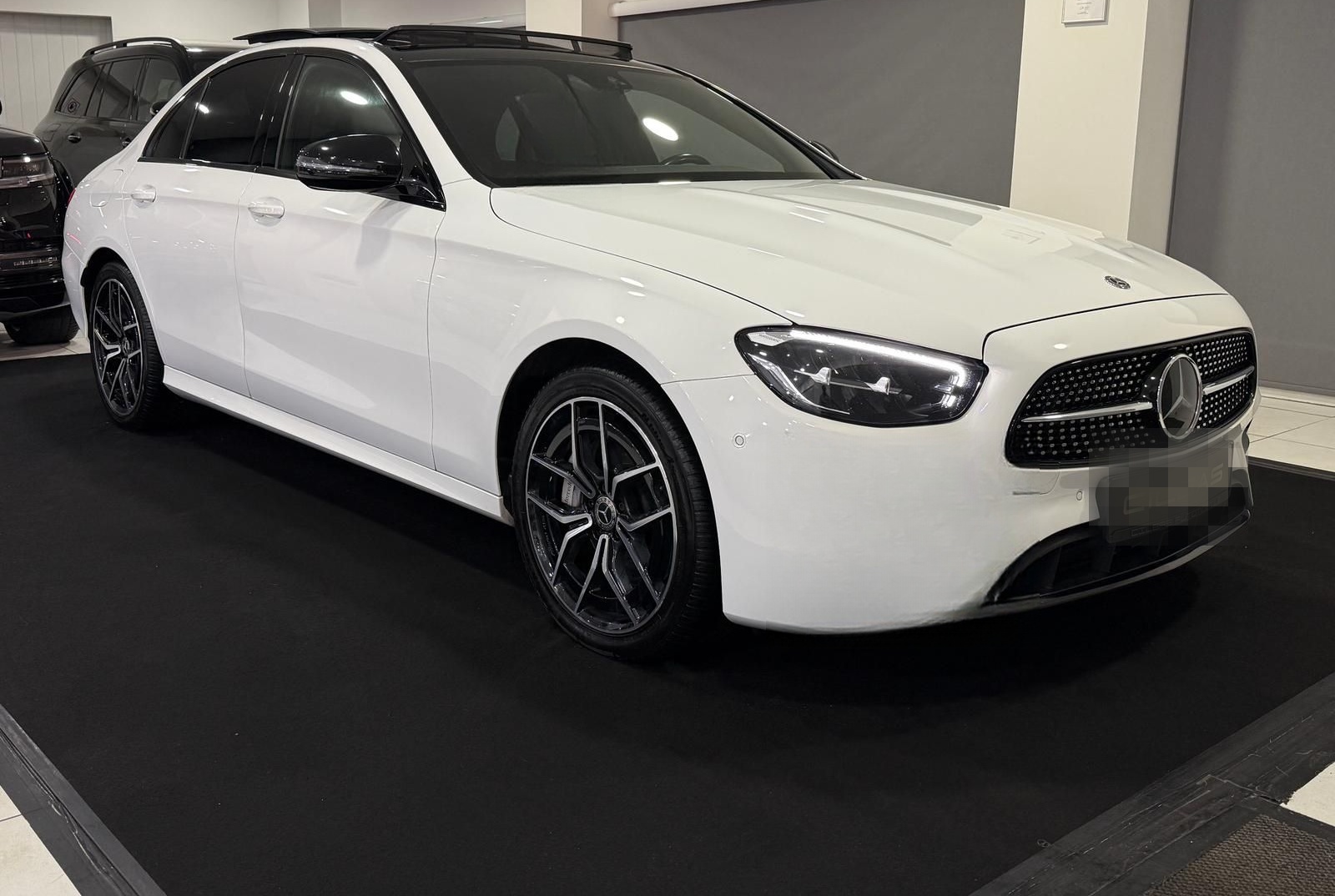 Mercedes-Benz E 300 de 9G AMG-LINE*PANO*DISTR.*AIRMATIC*MEMORY foto 7