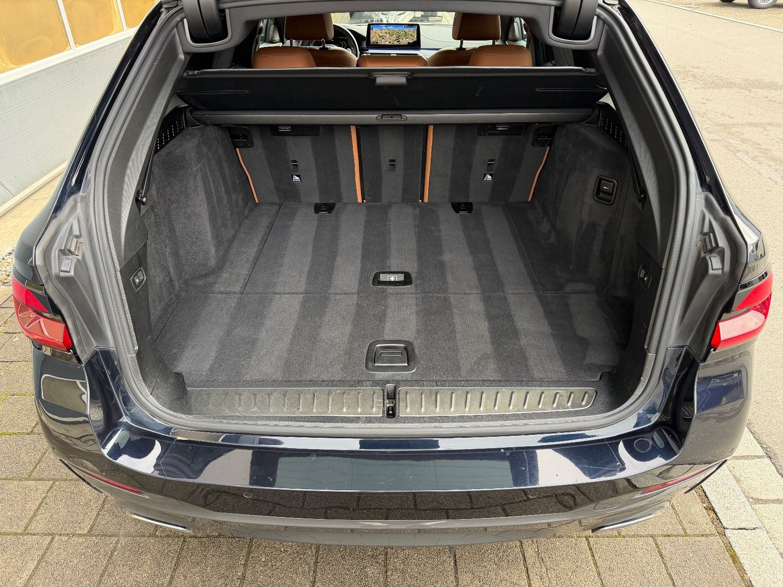 BMW 530 d xDrive M-SPORT Cognac H&K Laser HuD ACC 20 foto 11