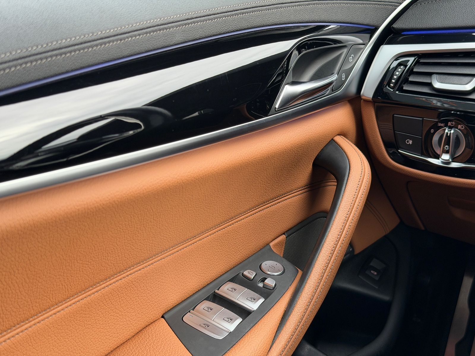 BMW 530 d xDrive M-SPORT Cognac H&K Laser HuD ACC 20 foto 16