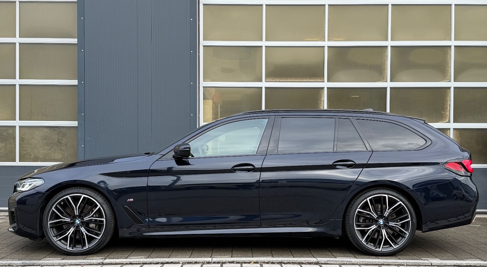 BMW 530 d xDrive M-SPORT Cognac H&K Laser HuD ACC 20 foto 5