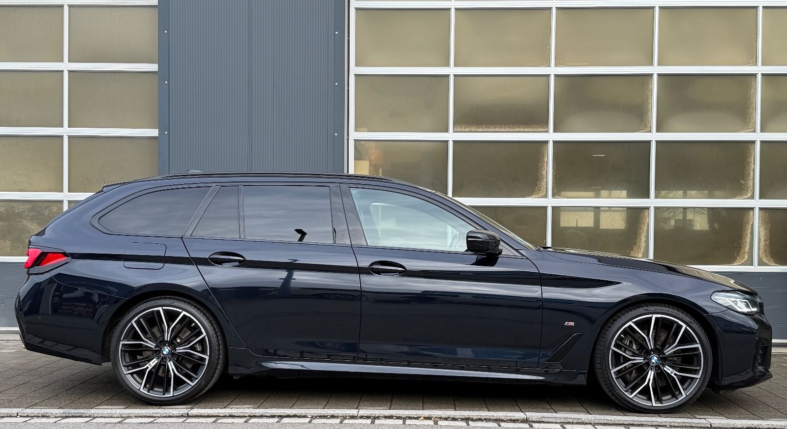 BMW 530 d xDrive M-SPORT Cognac H&K Laser HuD ACC 20 foto 6