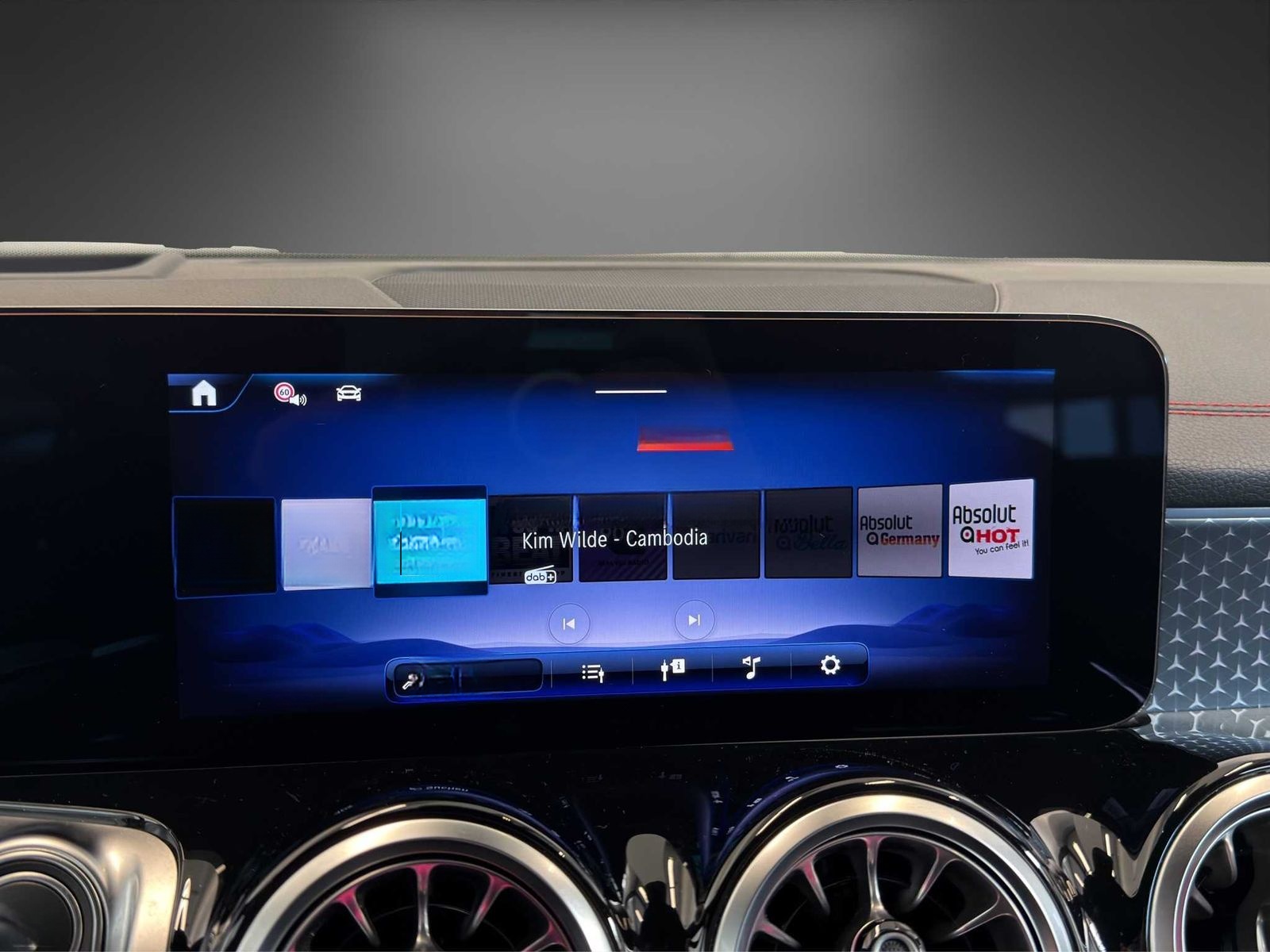 Mercedes-Benz EQB 350 4M AMG*AHK*Pano*HUD*MEMORY*NIGHT*20"*+++ foto 16