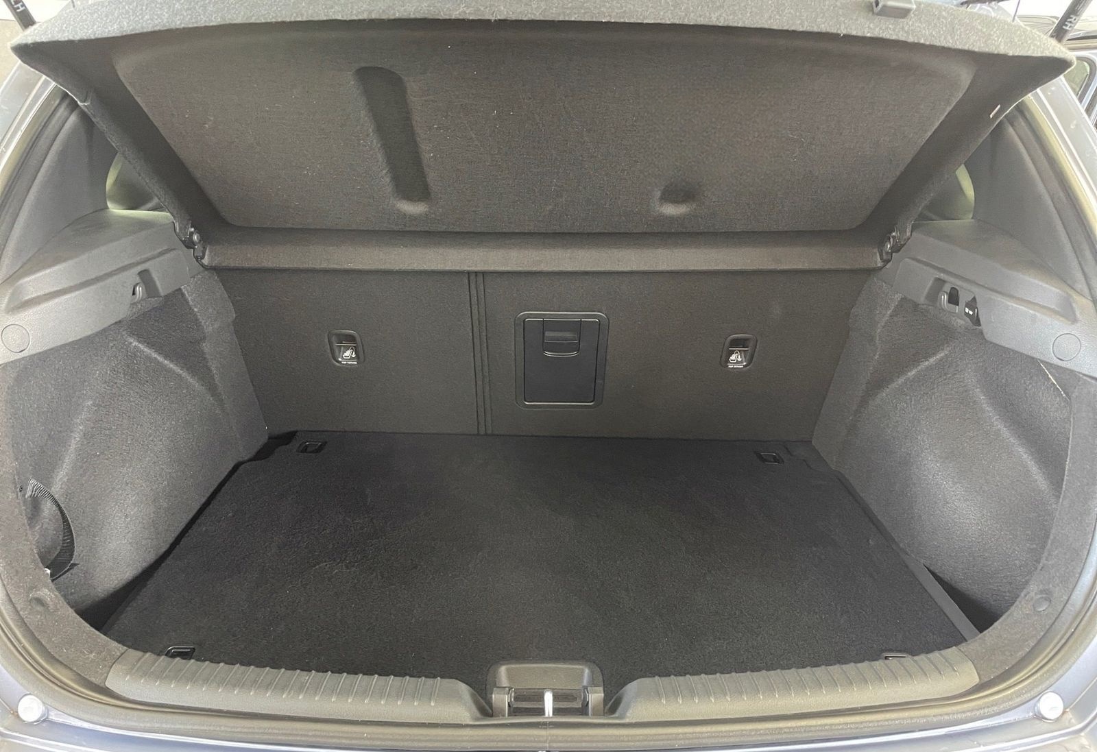 Hyundai i30 1.0 T-GDI Advantage KlimaA*LED*Navi*SHZ*Kam. foto 13