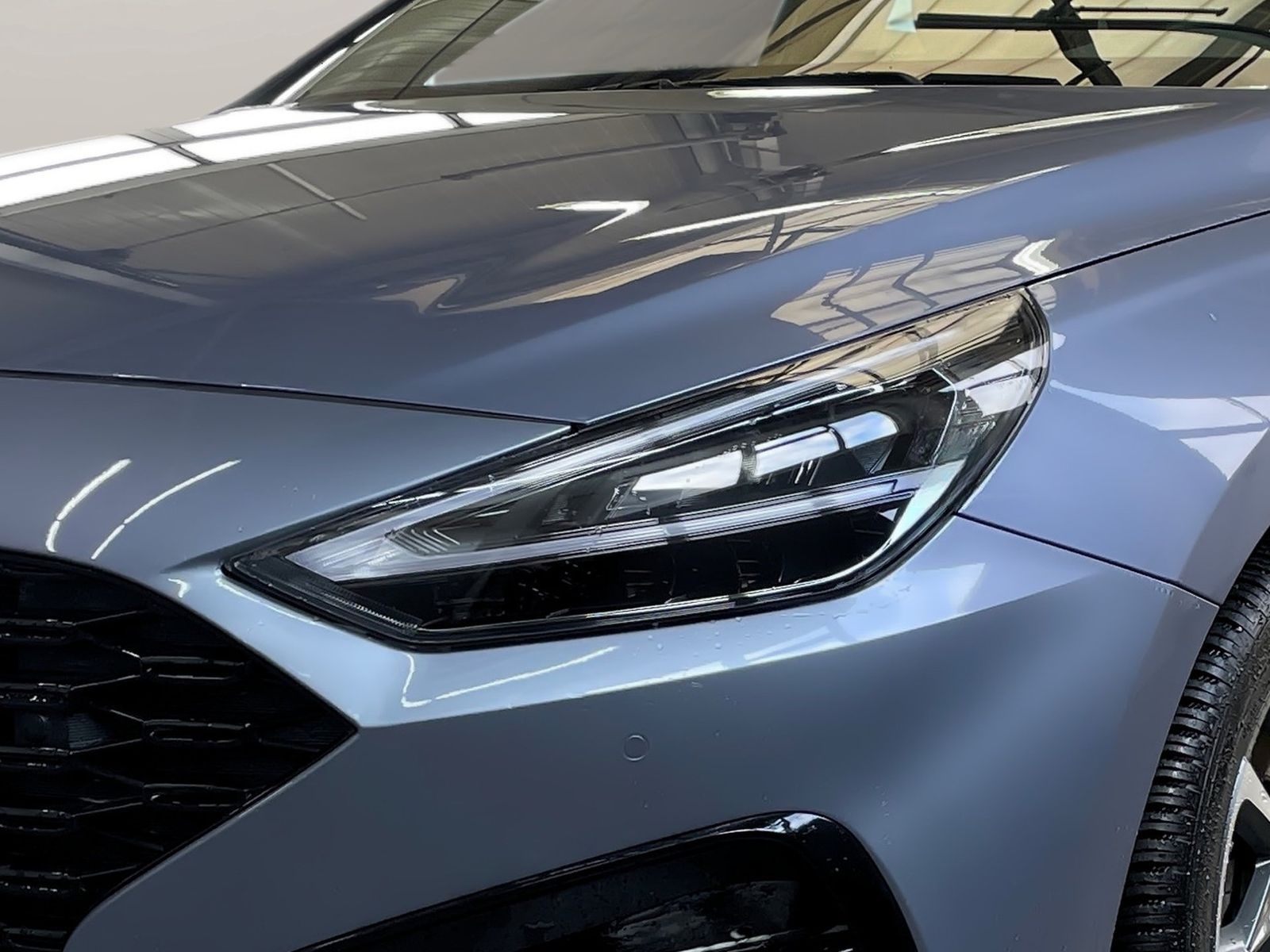 Hyundai i30 1.0 T-GDI Advantage KlimaA*LED*Navi*SHZ*Kam. foto 6