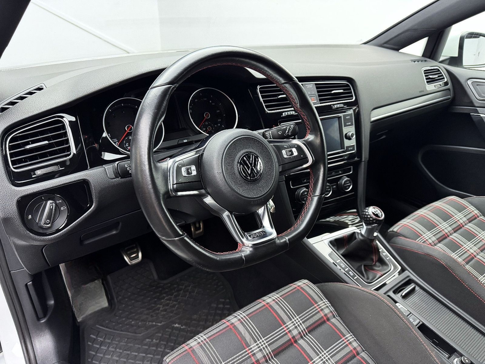 Volkswagen Golf VII 2.0 TSI GTI APR*Eibach*AHK*Standhz*PDC foto 13