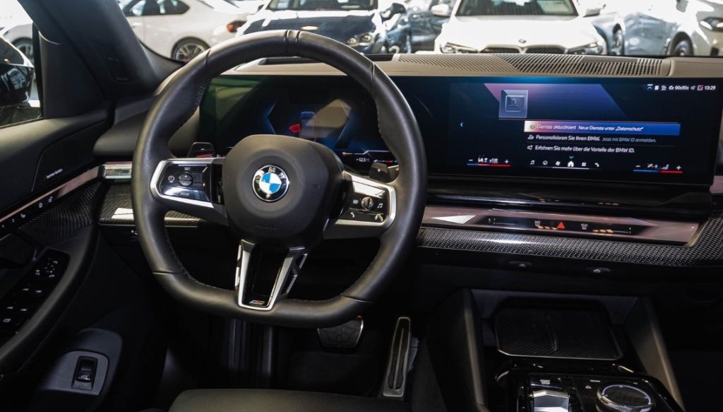 BMW 520 dxDriveMSport+Navi+HUD+Klimasitze+360 Kamera foto 14