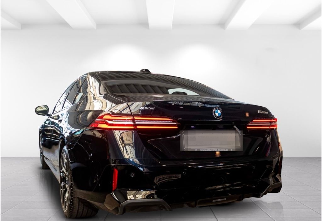 BMW 520 dxDriveMSport+Navi+HUD+Klimasitze+360 Kamera foto 3