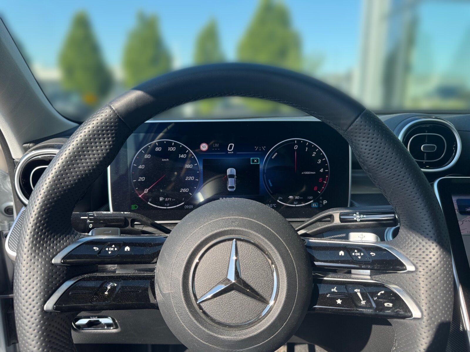 Mercedes-Benz C 300 de *AMG*NIGHT*AHK*PANO*360°KAM*STHZ*NAVI* foto 8