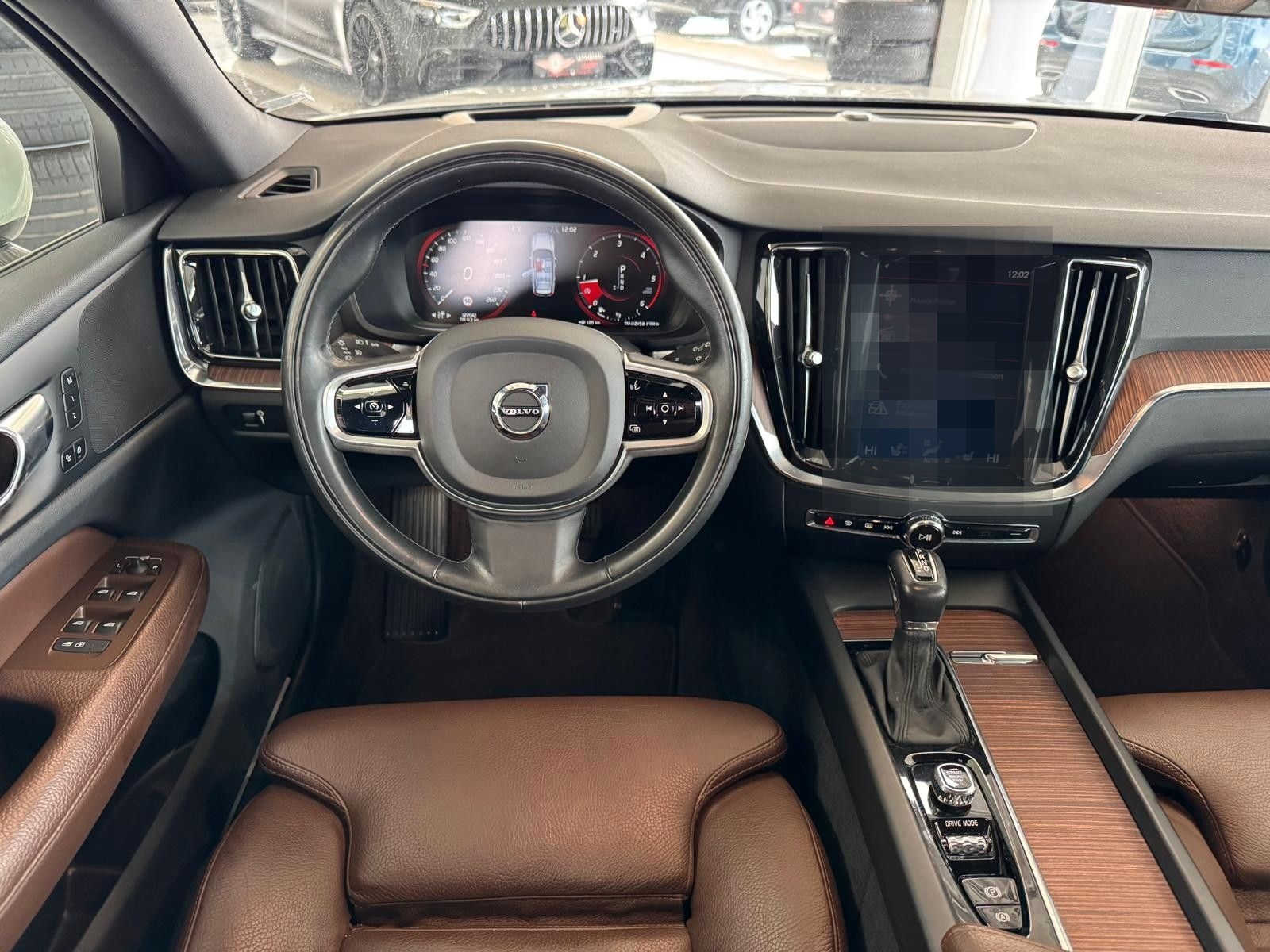 Volvo V60 D4 Kombi Inscription"Auomatik"LEDER"HEAD UP" foto 17