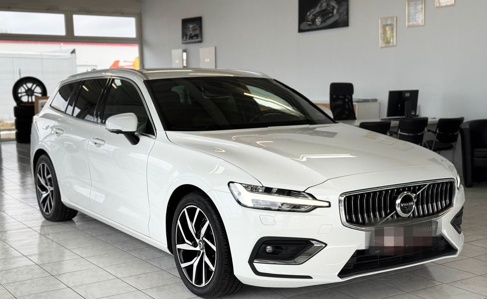 Volvo V60 D4 Kombi Inscription"Auomatik"LEDER"HEAD UP" foto 3