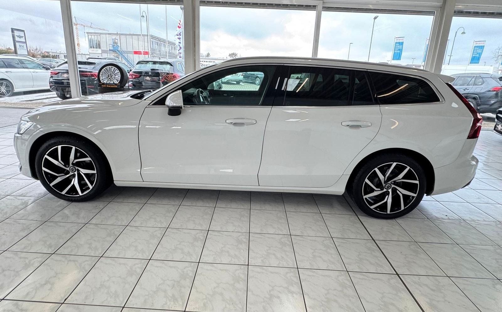 Volvo V60 D4 Kombi Inscription"Auomatik"LEDER"HEAD UP" foto 10