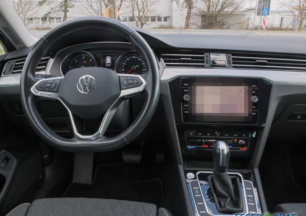 Volkswagen Passat Variant 2.0 TDI Business DSG AHK Nav RüKa foto 8
