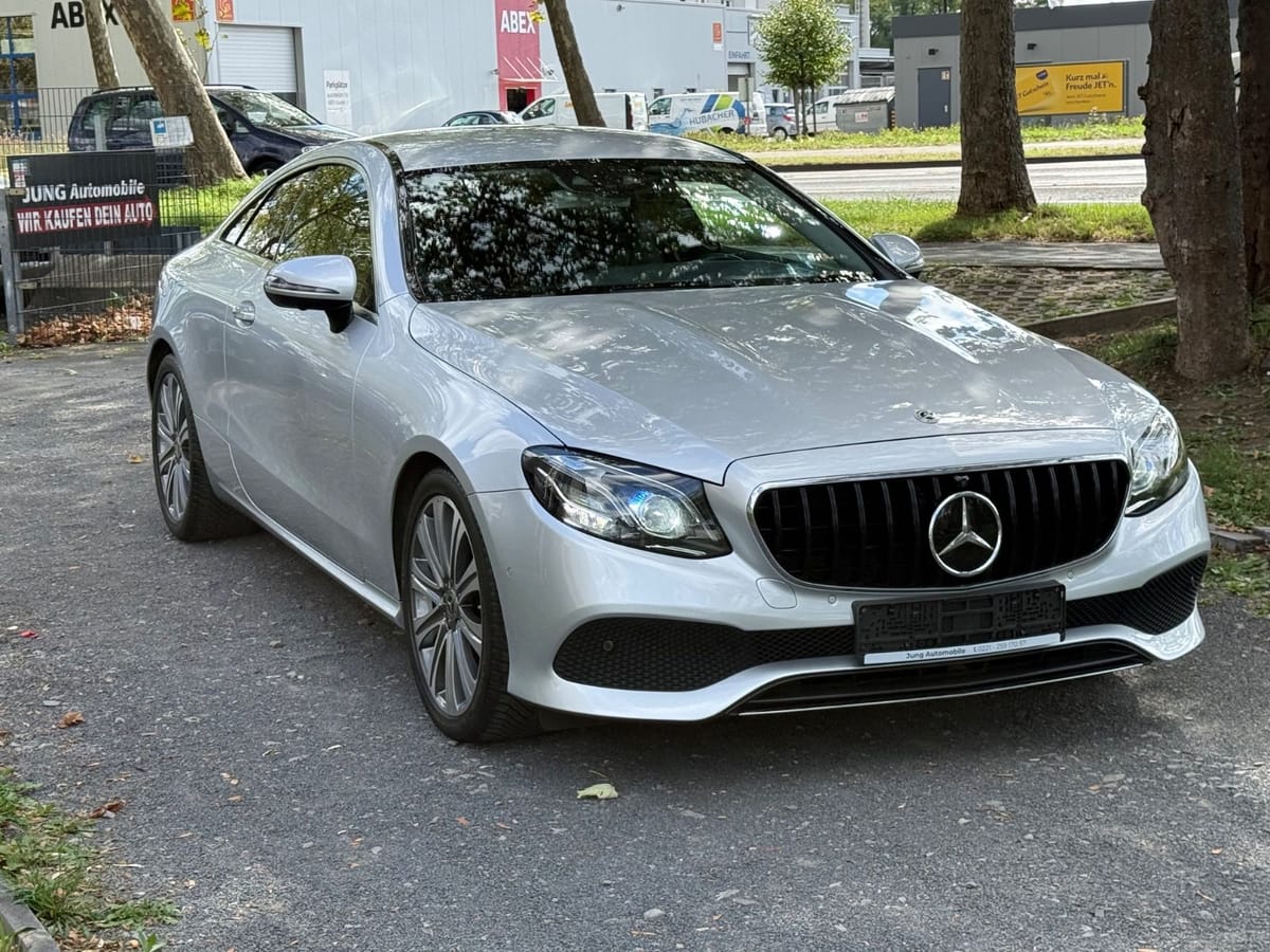 Mercedes-Benz E 200 Coupe Avantgarde Widescreen Cockpit EU6
