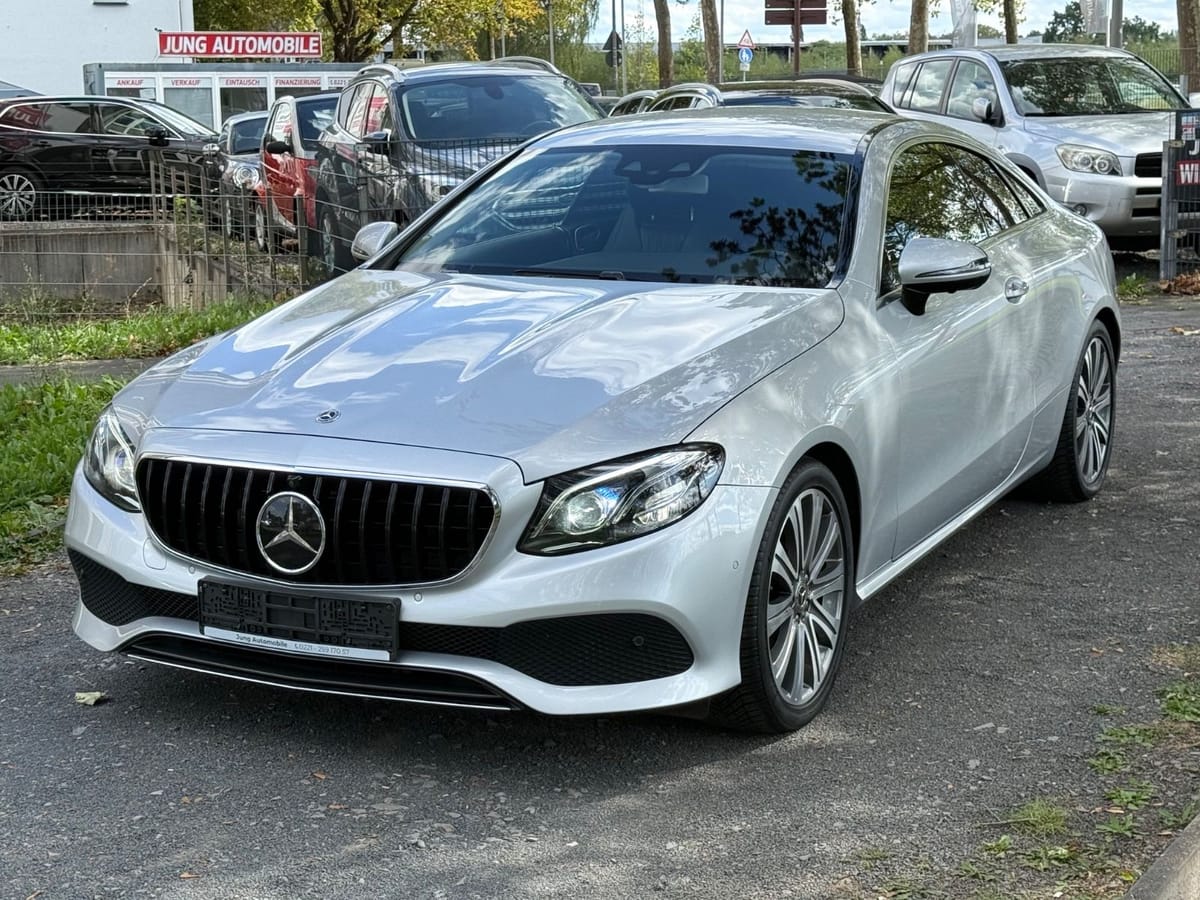 Mercedes-Benz E 200 Coupe Avantgarde Widescreen Cockpit EU6 foto 4