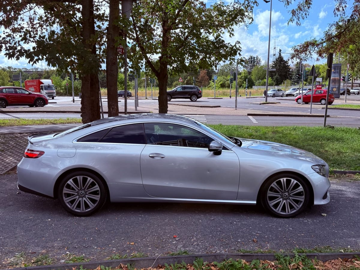 Mercedes-Benz E 200 Coupe Avantgarde Widescreen Cockpit EU6 foto 5