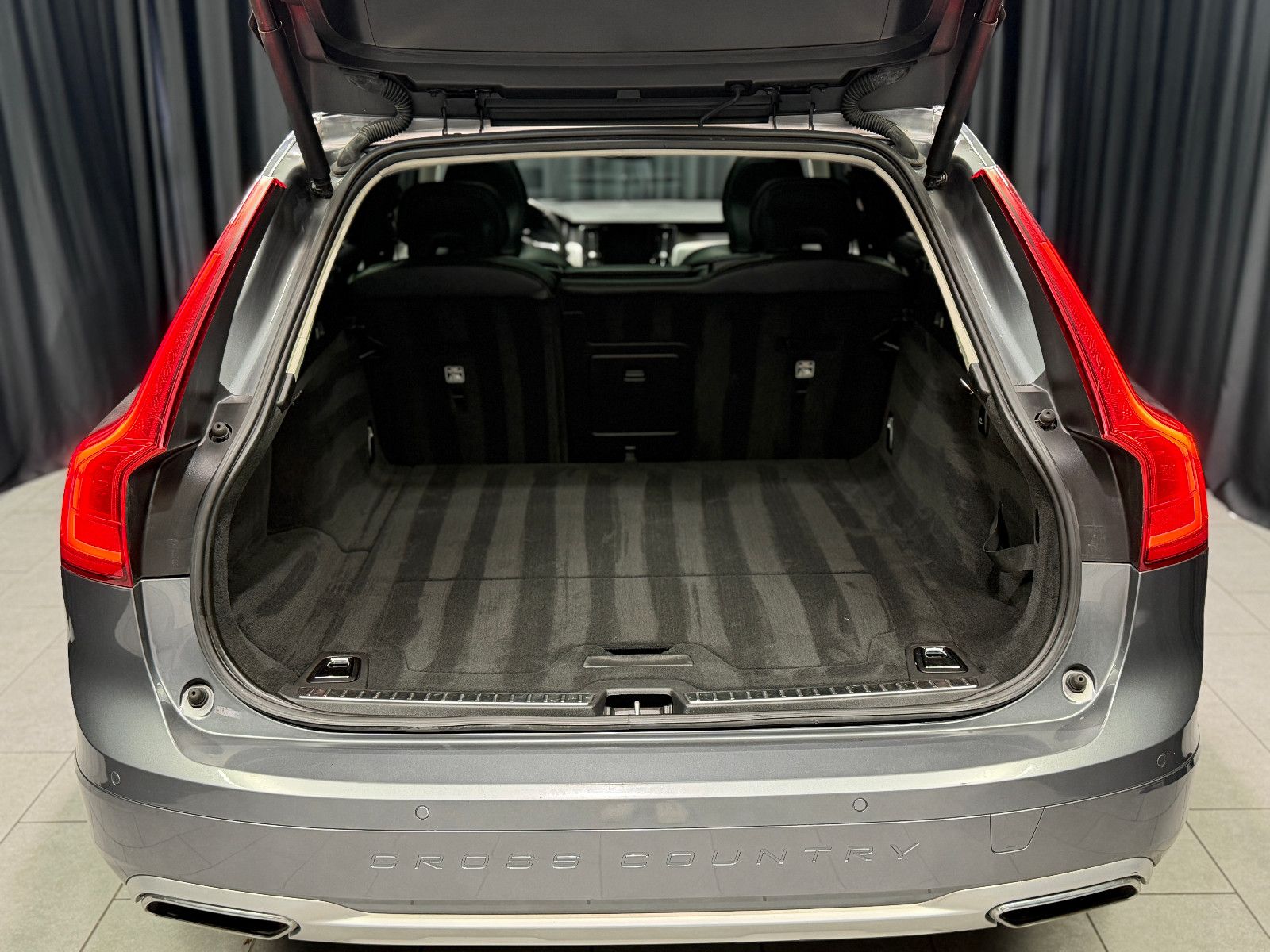 Volvo V90 Cross Country Pro AWD|HuD|H&K|360°|PANO foto 5