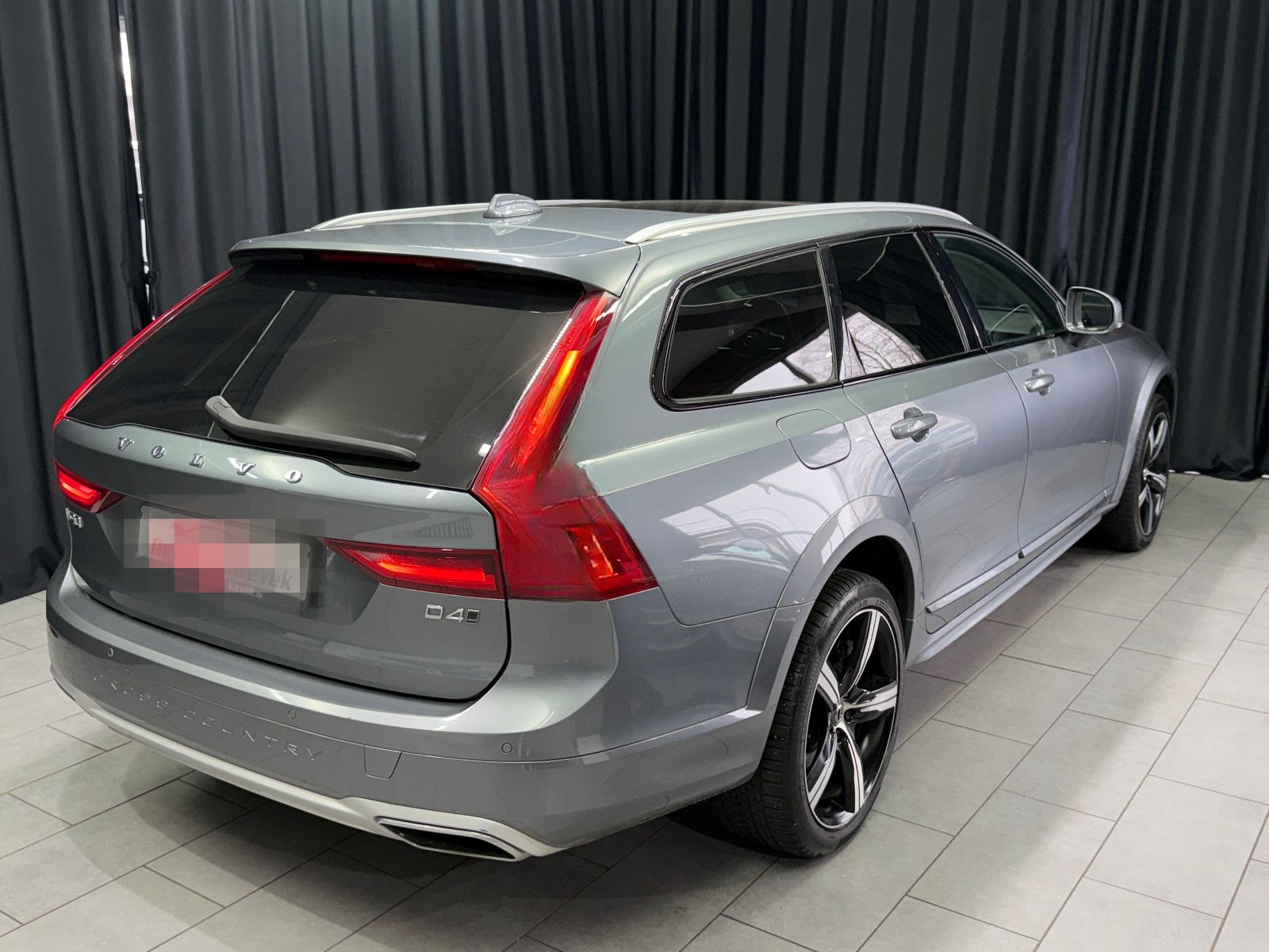 Volvo V90 Cross Country Pro AWD|HuD|H&K|360°|PANO foto 7