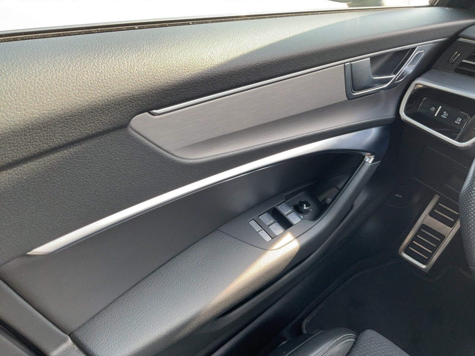 Audi A6 Avant 55 TFSI e quattro S tronic B&O | HEADUP foto 12