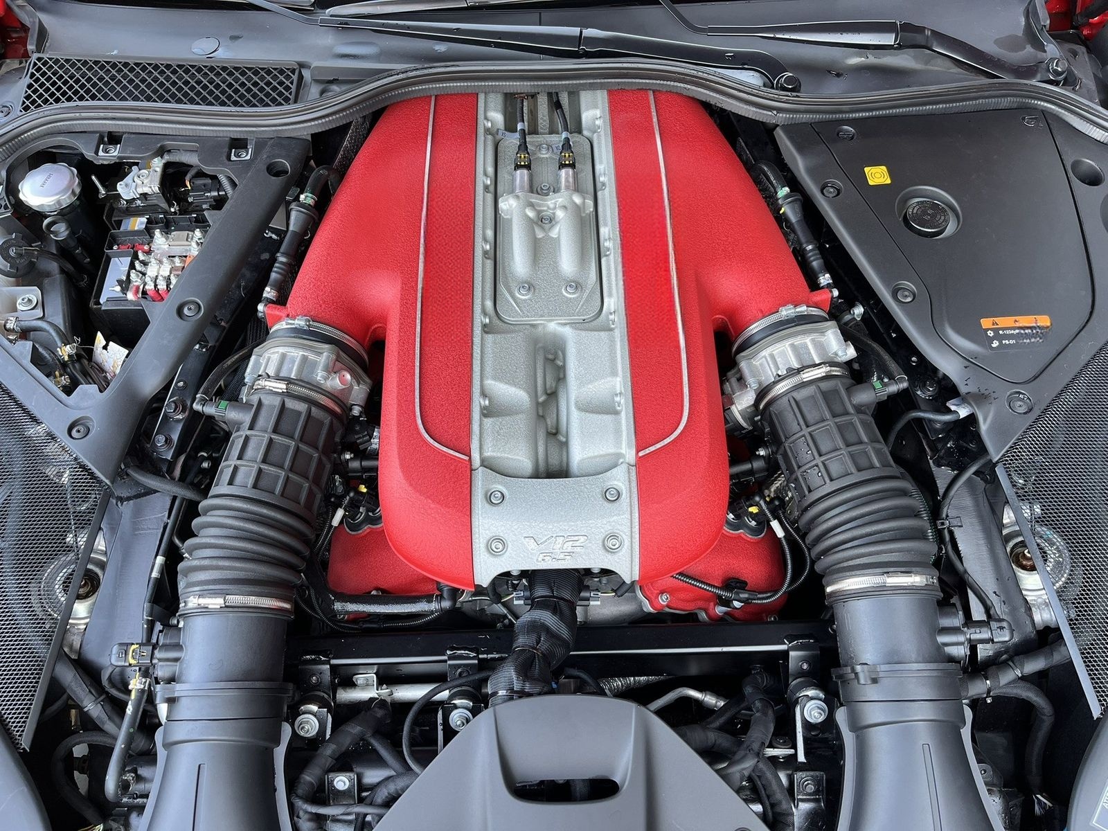 Ferrari 812 Superfast 1. Hand * Kamera * Lift-System * foto 12