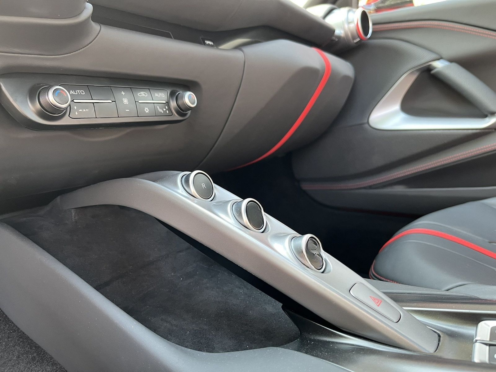 Ferrari 812 Superfast 1. Hand * Kamera * Lift-System * foto 20