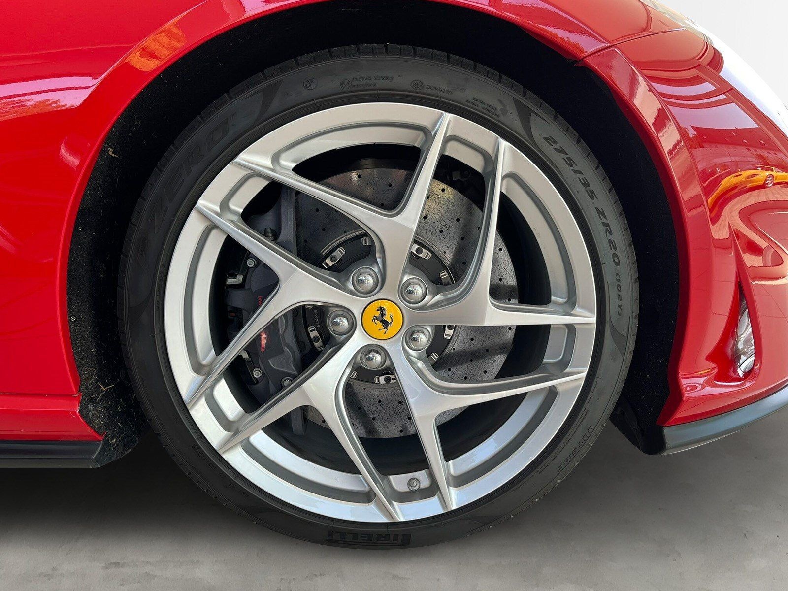 Ferrari 812 Superfast 1. Hand * Kamera * Lift-System * foto 10